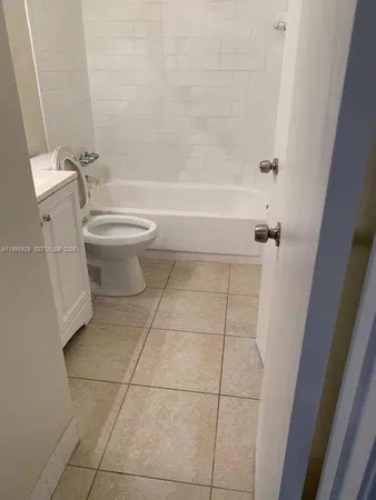 $1,800 | 2604 Northwest 52nd Avenue, Unit C15, Lauderhill, FL 33313