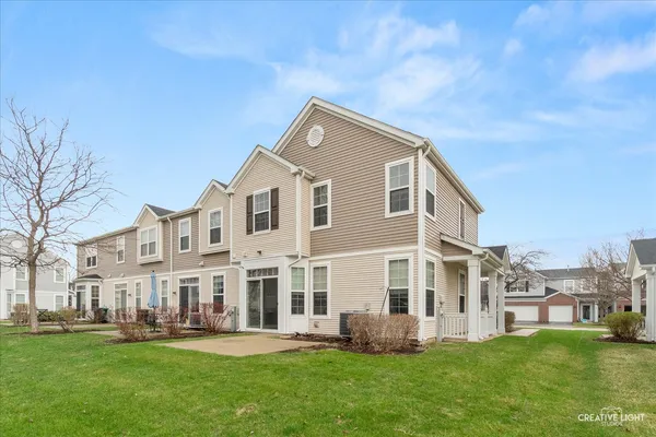 $269,900 | 4575 Camden Lane, Unit A, Yorkville, IL 60560
