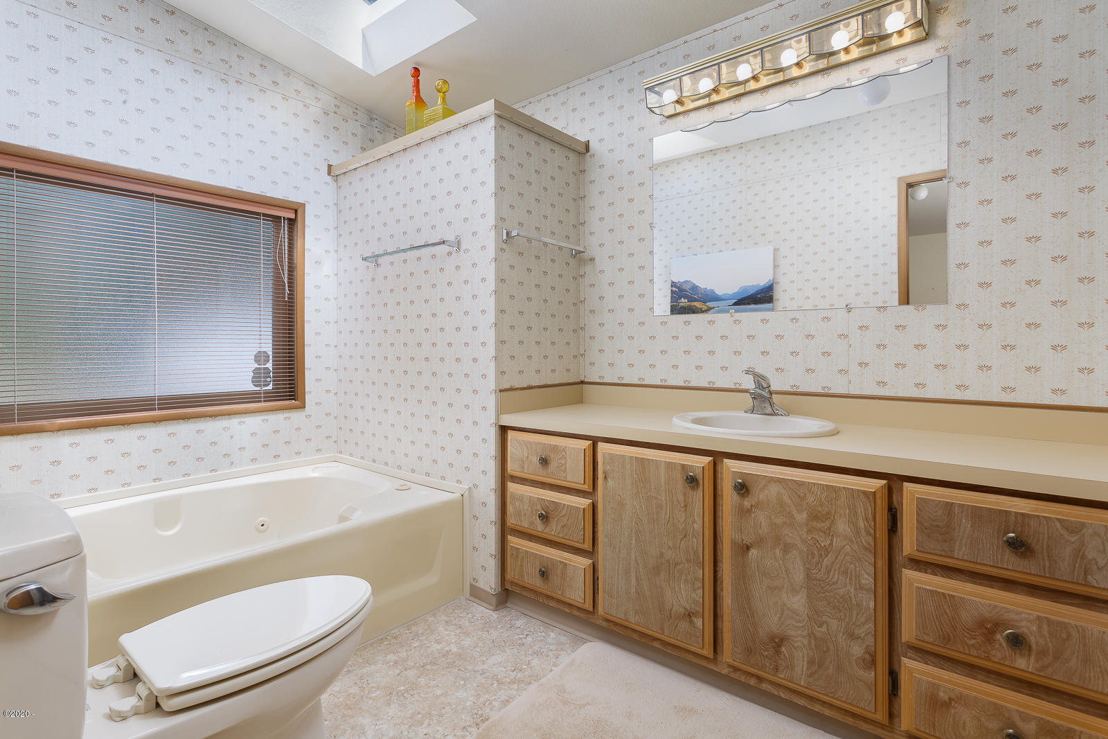 7610 Northeast Viewcrest Street Otis, OR 97368 - Photo 13 of 24 7610NEViewcrest-12