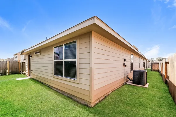 $1,925 | 2443 Gibbs Bend Court, Houston, TX 77073