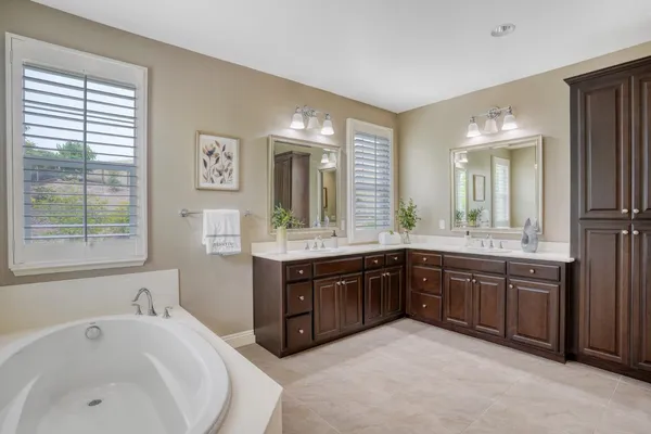 $2,588,000 | 5582 Castello Court, Dublin, CA 94568