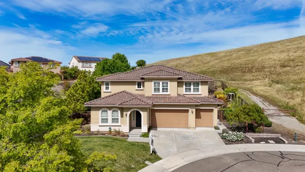 $2,588,000 | 5582 Castello Court, Dublin, CA 94568