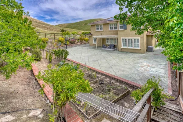 $2,588,000 | 5582 Castello Court, Dublin, CA 94568