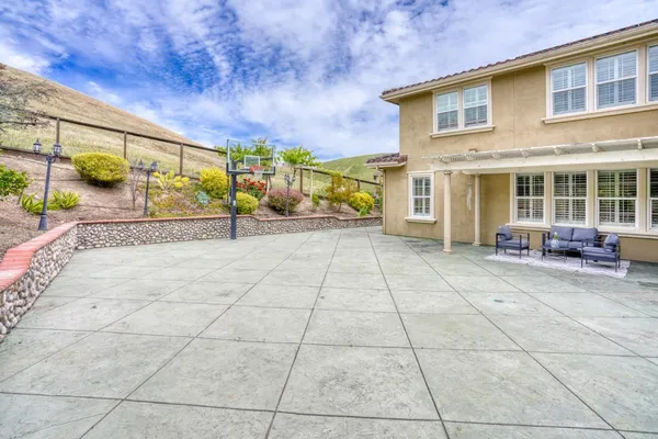$2,588,000 | 5582 Castello Court, Dublin, CA 94568