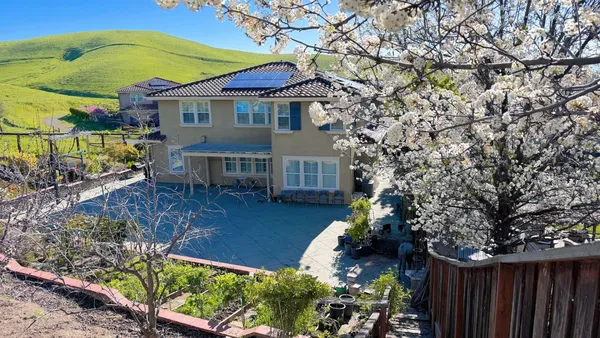 $2,588,000 | 5582 Castello Court, Dublin, CA 94568