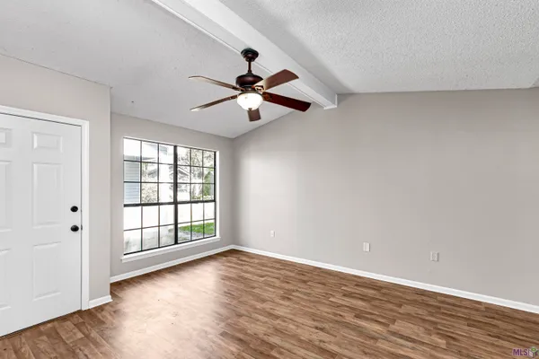 $2,050 | 17120 Willow Oak Alley, Prairieville, LA 70769