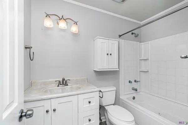 $2,050 | 17120 Willow Oak Alley, Prairieville, LA 70769