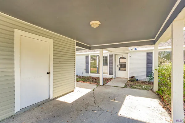 $2,050 | 17120 Willow Oak Alley, Prairieville, LA 70769