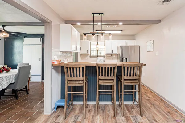 $2,100 | 17120 Willow Oak Alley, Prairieville, LA 70769
