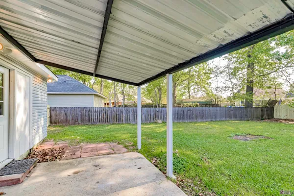 $2,050 | 17120 Willow Oak Alley, Prairieville, LA 70769