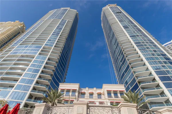 $60,000 | 17975 Collins Avenue, Unit 502, Sunny Isles Beach, FL 33160