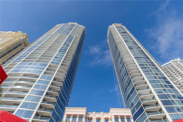 $60,000 | 17975 Collins Avenue, Unit 502, Sunny Isles Beach, FL 33160
