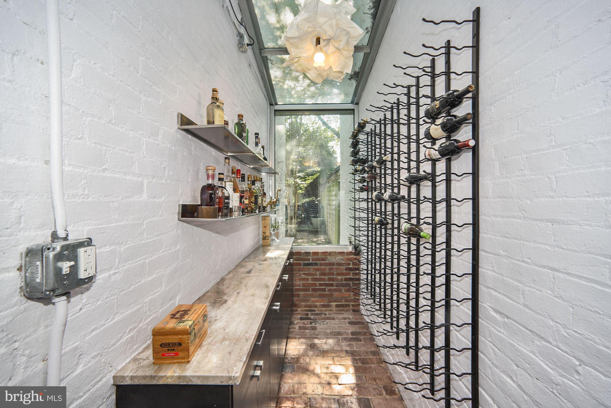 334 8th Street Southeast Washington, DC 20003 - Photo 8 of 29