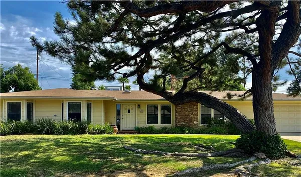 $775,000 | 400 Eucalyptus Drive, Redlands, CA 92373