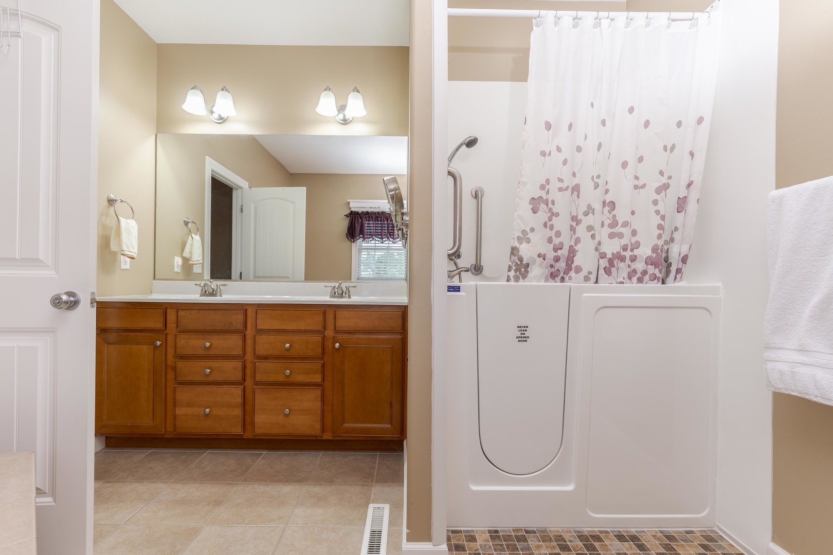 2030 Escalade Road Bloomington, IL 61705 - Photo 27 of 53 Gallery Image 27