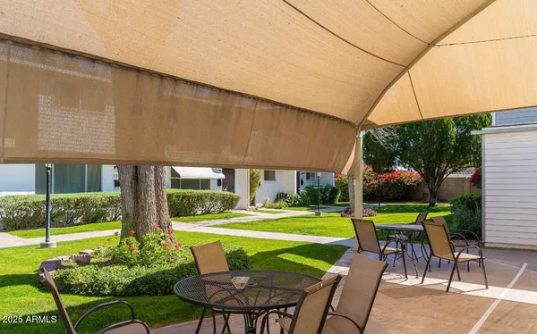 $155,000 | 2551 West Berridge Lane, Unit D6, Phoenix, AZ 85017