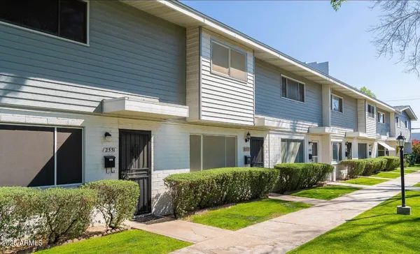 $155,000 | 2551 West Berridge Lane, Unit D6, Phoenix, AZ 85017