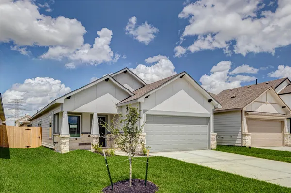 $305,000 | 6463 Escondido Drive, Rosharon, TX 77583