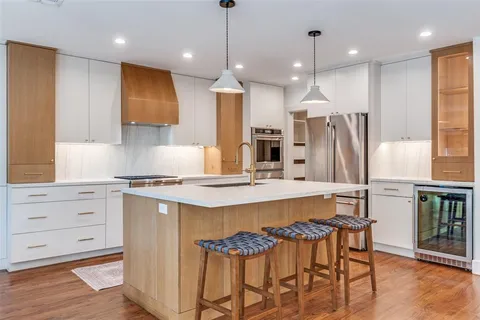 $1,875,000 | 7838 Southwestern Boulevard, Dallas, TX 75225