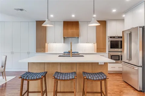 $1,875,000 | 7838 Southwestern Boulevard, Dallas, TX 75225