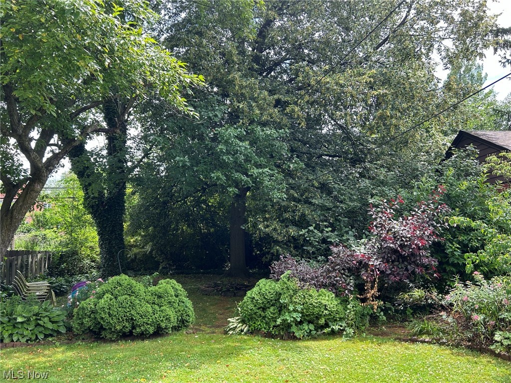 16010 Chadbourne Road Cleveland, OH 44120 - Photo 31 of 33
