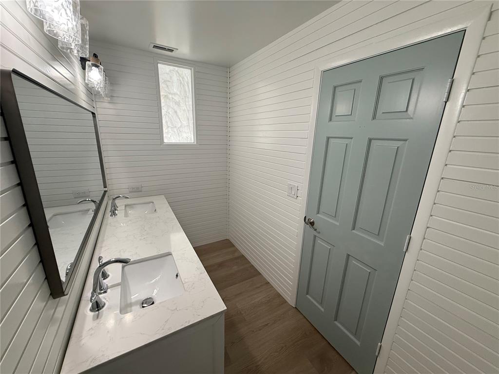 780 Sarabay Road, Unit 16 Osprey, FL 34229 - Photo 22 of 50