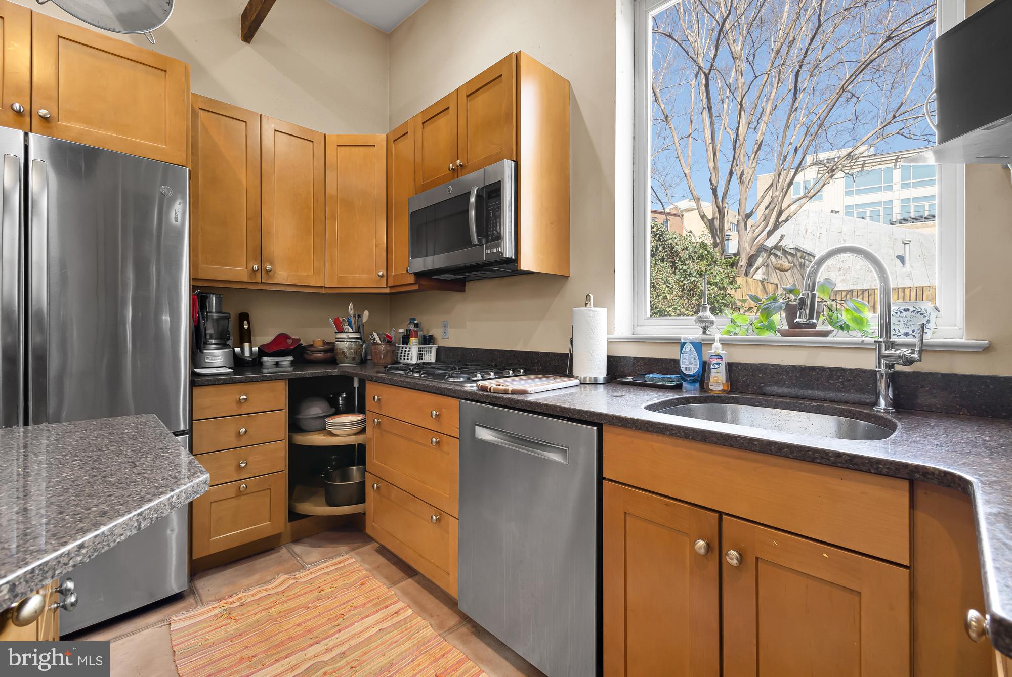 1815 Belmont Road Northwest Washington, DC 20009 - Photo 11 of 34