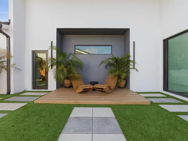 $4,149,000 | 256 Hamlet Drive, Delray Beach, FL 33445