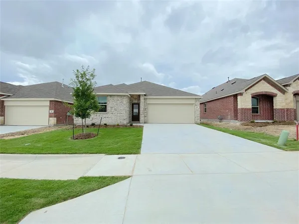 $2,200 | 565 Pueblo Bonito Trail, Fort Worth, TX 76052
