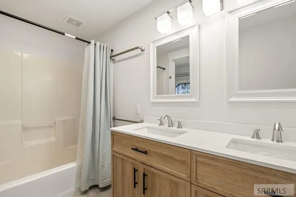 $285,000 | 225 West Kootenai, Rockland, ID 83271