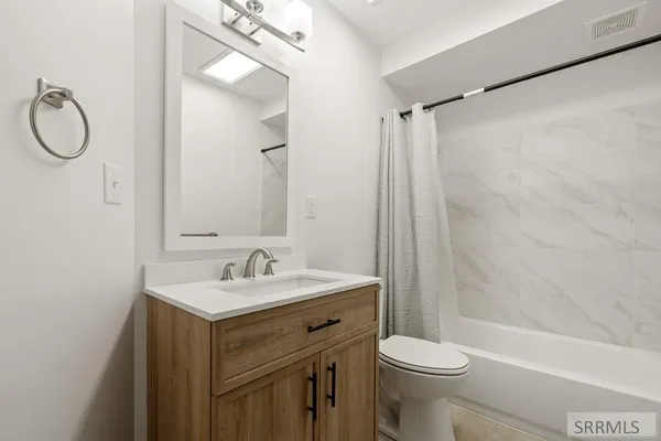 $285,000 | 225 West Kootenai, Rockland, ID 83271