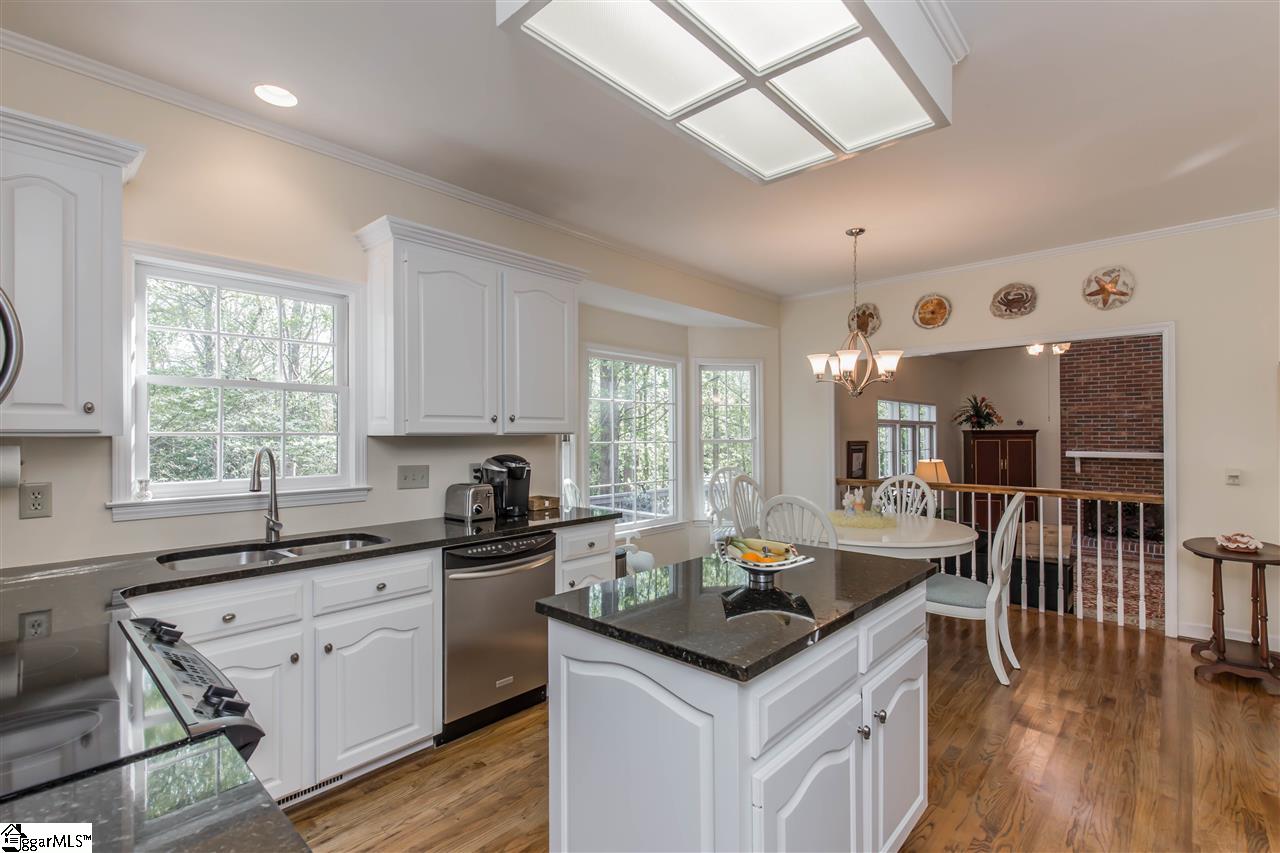309 English Oak Road Simpsonville, SC 29681 - Photo 14 of 34 Gallery Image 14