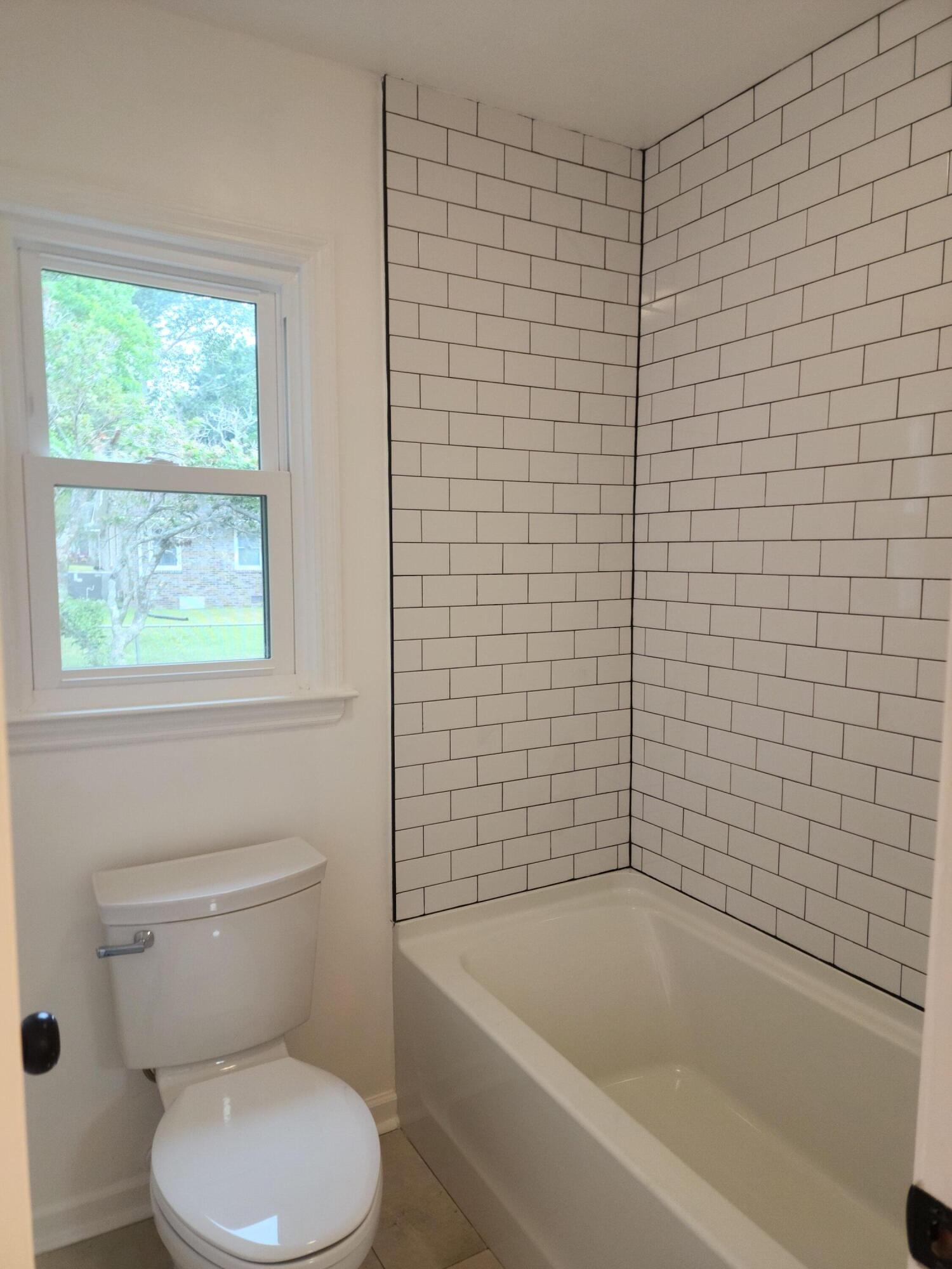 747 Brant Road Charleston, SC 29414 - Photo 14 of 28 20260501_113139