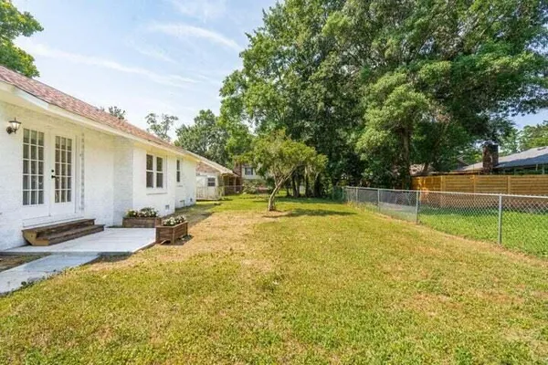 $2,650 | 747 Brant Road, Charleston, SC 29414