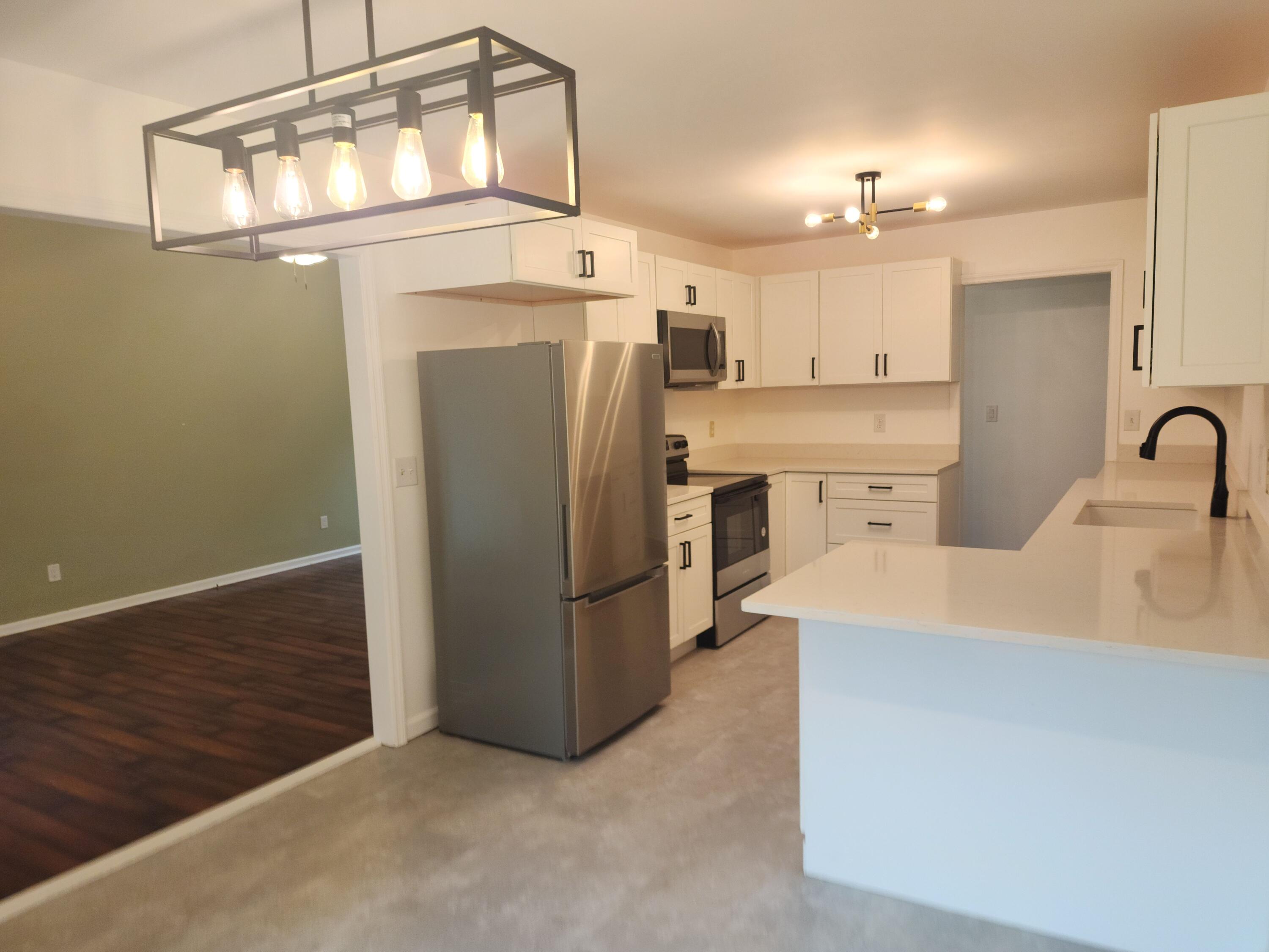 747 Brant Road Charleston, SC 29414 - Photo 8 of 28 20260501_112754