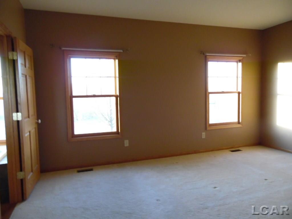 17325 Raymond Road Addison, MI 49220 - Photo 8 of 12 31277139-7.JPG