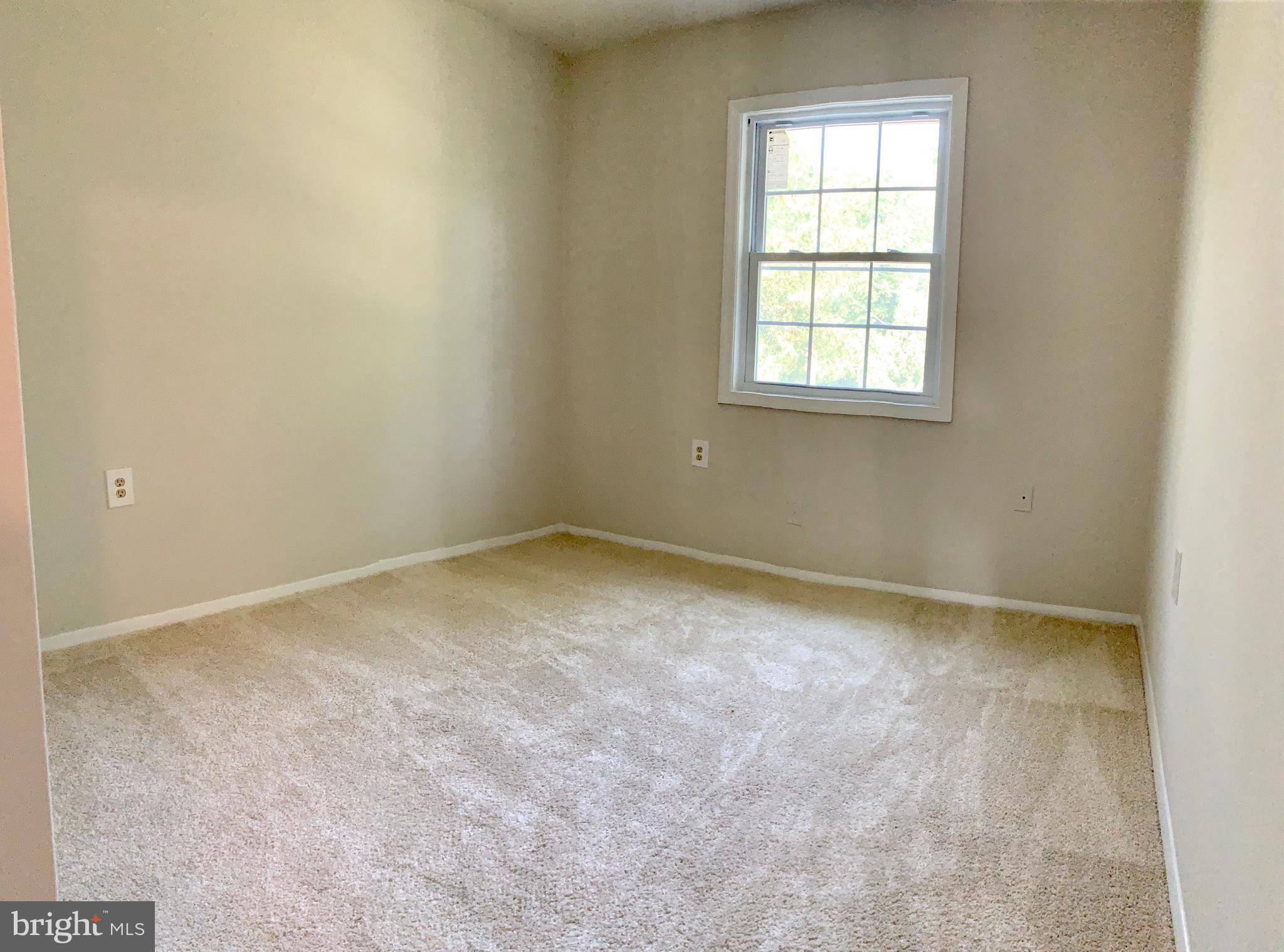 213 Dry Mill Road Southwest Leesburg, VA 20175 - Photo 11 of 16 Bedroom 3