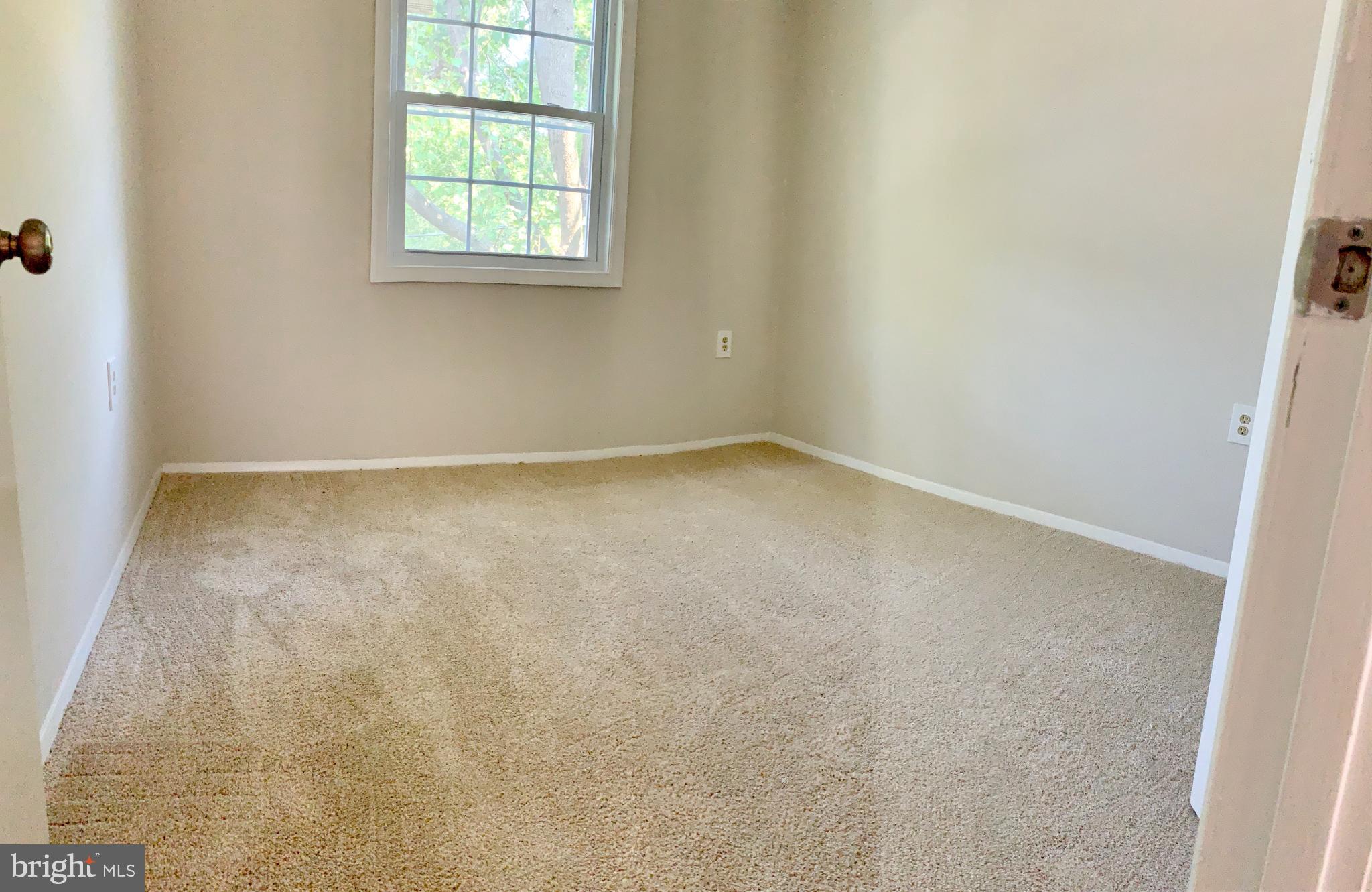 213 Dry Mill Road Southwest Leesburg, VA 20175 - Photo 12 of 16 Bedroom 2