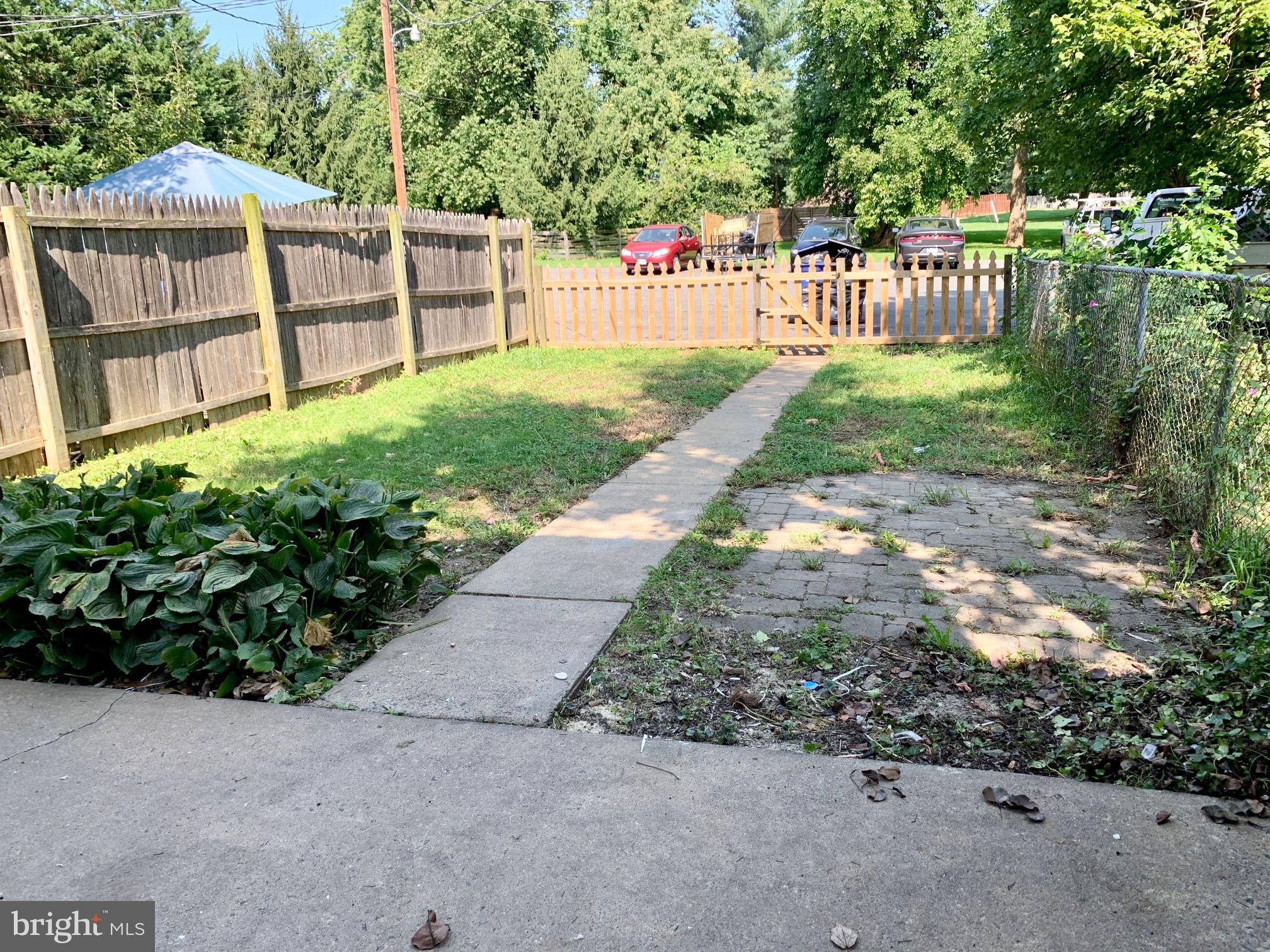 213 Dry Mill Road Southwest Leesburg, VA 20175 - Photo 15 of 16 Fenced Back yard