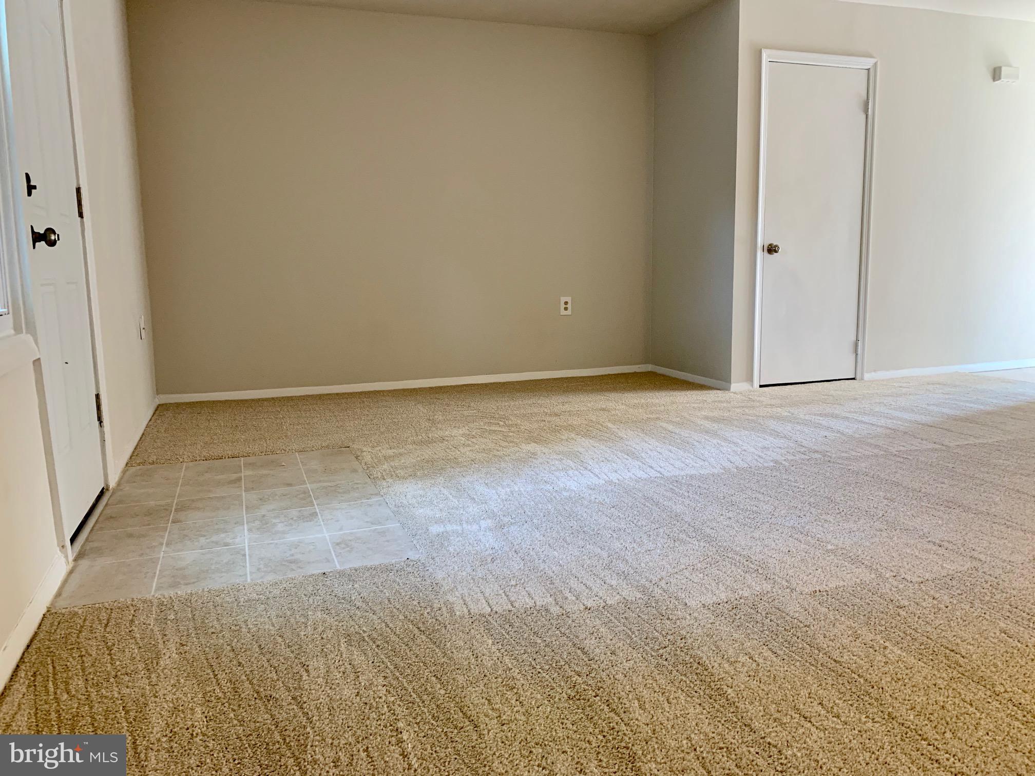 213 Dry Mill Road Southwest Leesburg, VA 20175 - Photo 5 of 16 Living/Dining Combo