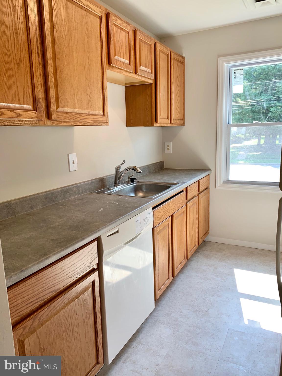 213 Dry Mill Road Southwest Leesburg, VA 20175 - Photo 6 of 16