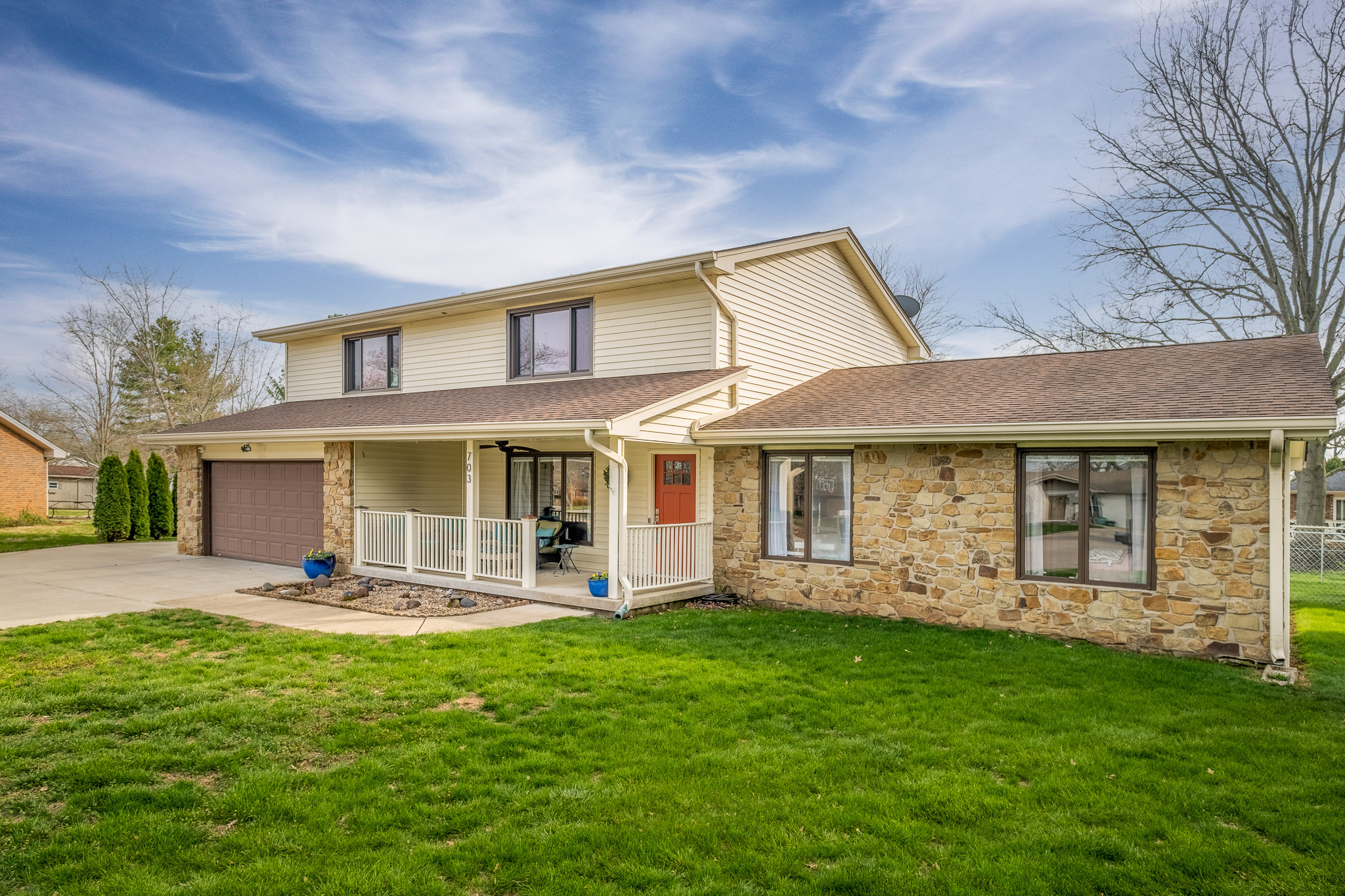 703 North Riverside Court Columbus, IN 47203 - Photo 1 of 42