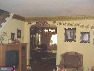 31 Branford Road Darby, PA 19023 - Photo 2 of 6 Gallery Image 2