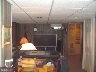 31 Branford Road Darby, PA 19023 - Photo 4 of 6 Gallery Image 4