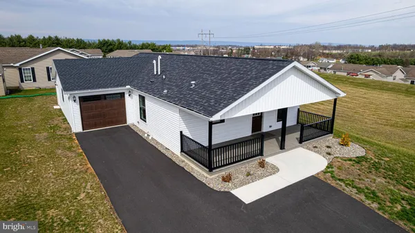 $272,500 | 17 Burke Drive, Shippensburg, PA 17257