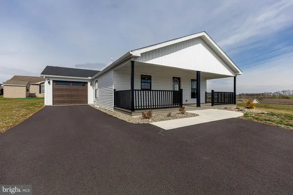 $272,500 | 17 Burke Drive, Shippensburg, PA 17257