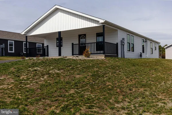 $272,500 | 17 Burke Drive, Shippensburg, PA 17257