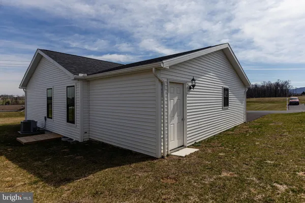 $272,500 | 17 Burke Drive, Shippensburg, PA 17257