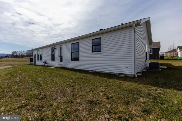 $272,500 | 17 Burke Drive, Shippensburg, PA 17257