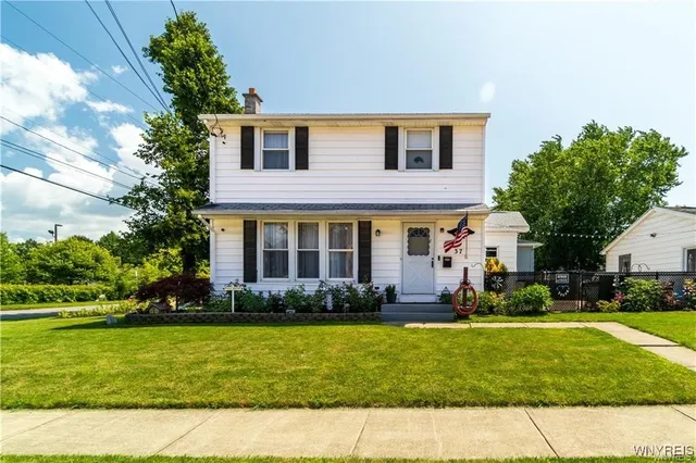 $299,000 | 37 Richmond Avenue, Lancaster, NY 14086